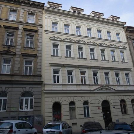 Apartment Continents Nearby Main Train And Bus Station Прага Экстерьер фото