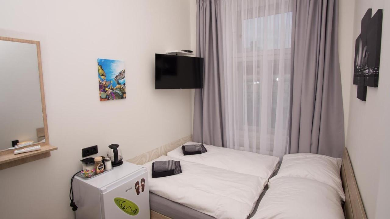Apartment Continents Nearby Main Train And Bus Station Прага Экстерьер фото